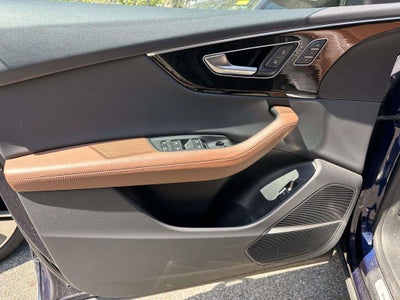 2023 Audi Q8 Premium Plus 55 TFSI quattro Tiptronic