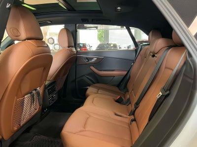 2025 Audi Q8 Premium Plus 55 TFSI quattro