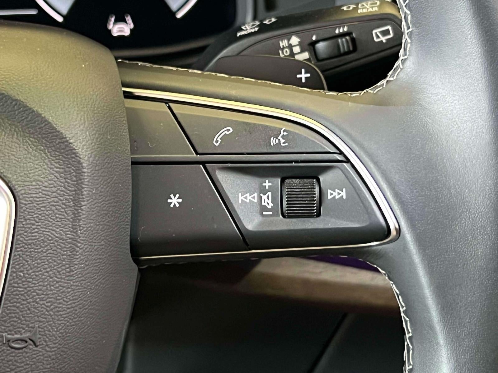 2025 Audi Q8 Premium Plus 55 TFSI quattro