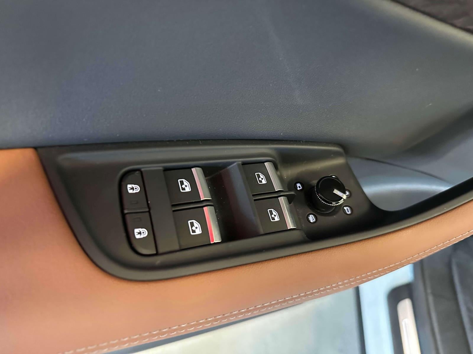 2025 Audi Q8 Premium Plus 55 TFSI quattro