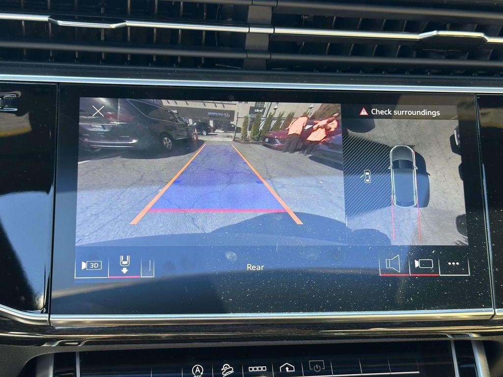 2023 Audi Q8 Premium Plus 55 TFSI quattro Tiptronic