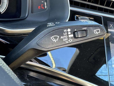 2023 Audi Q8 Premium Plus 55 TFSI quattro Tiptronic
