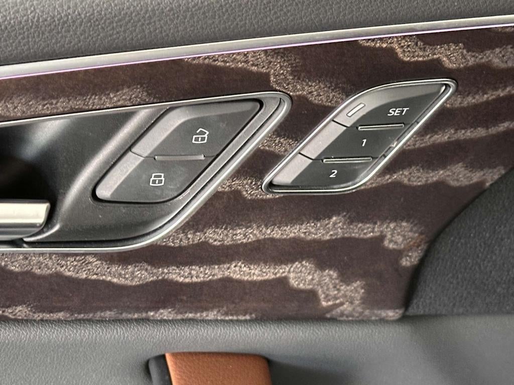 2022 Audi Q8 Premium Plus 55 TFSI quattro Tiptronic