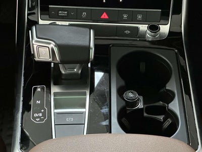 2022 Audi Q8 Premium Plus 55 TFSI quattro Tiptronic