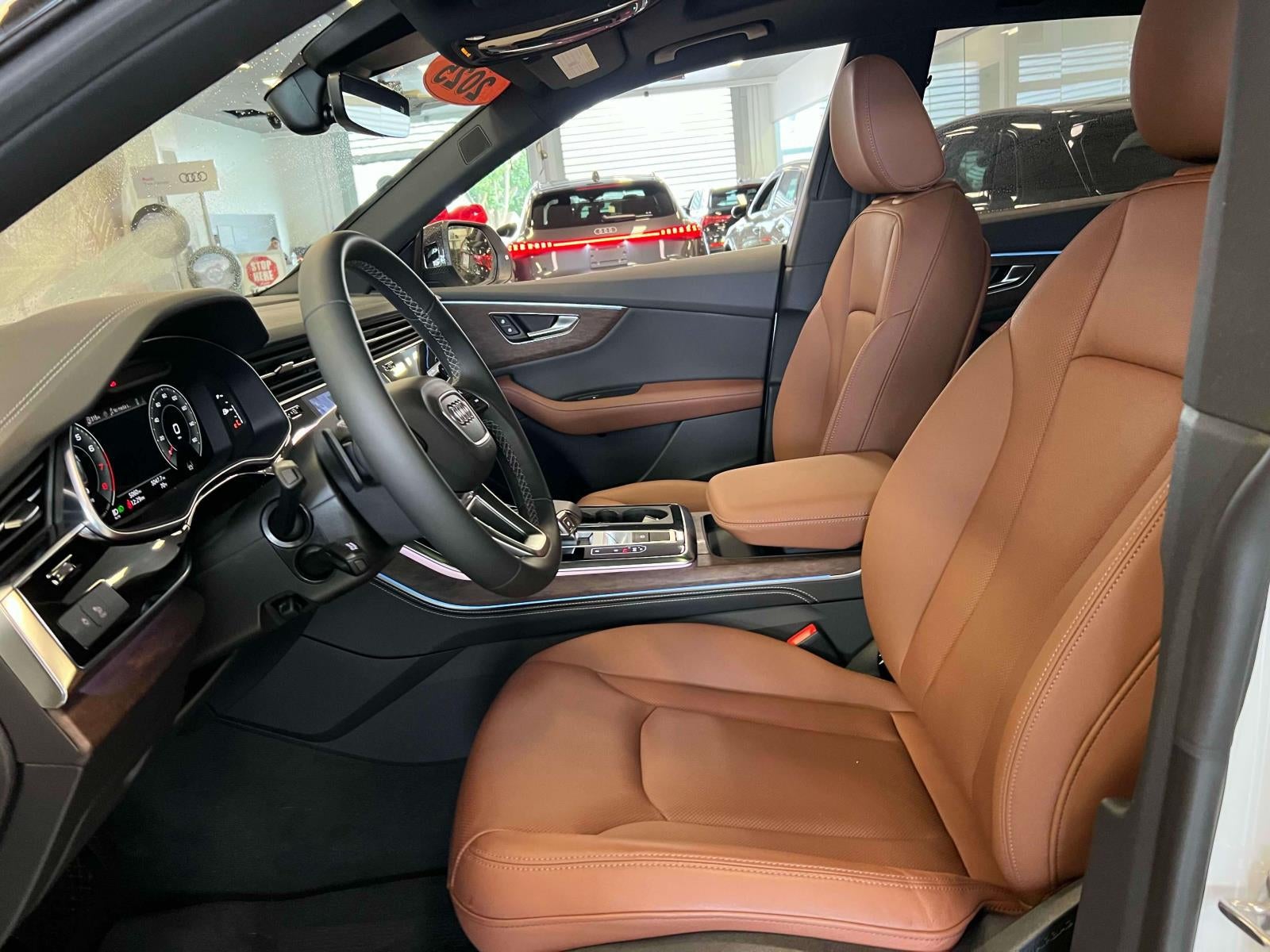 2025 Audi Q8 Premium Plus 55 TFSI quattro