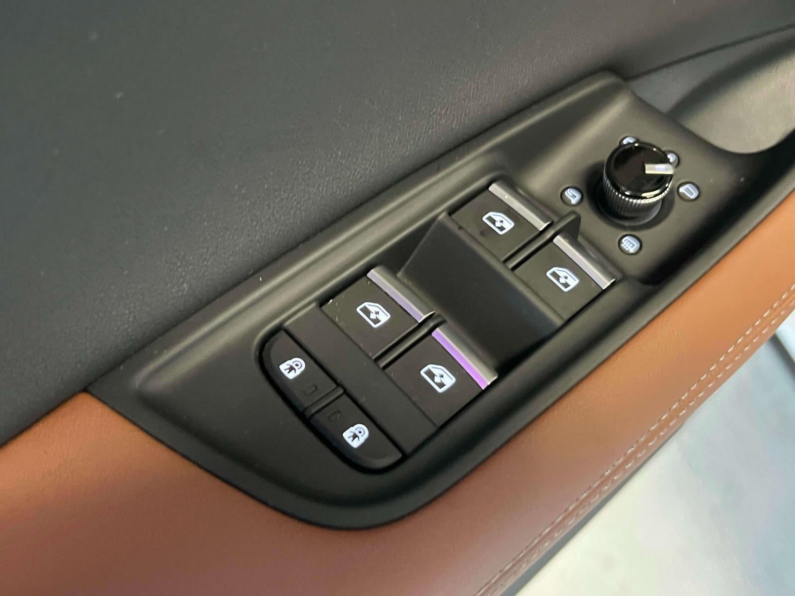 2025 Audi Q8 Premium Plus 55 TFSI quattro