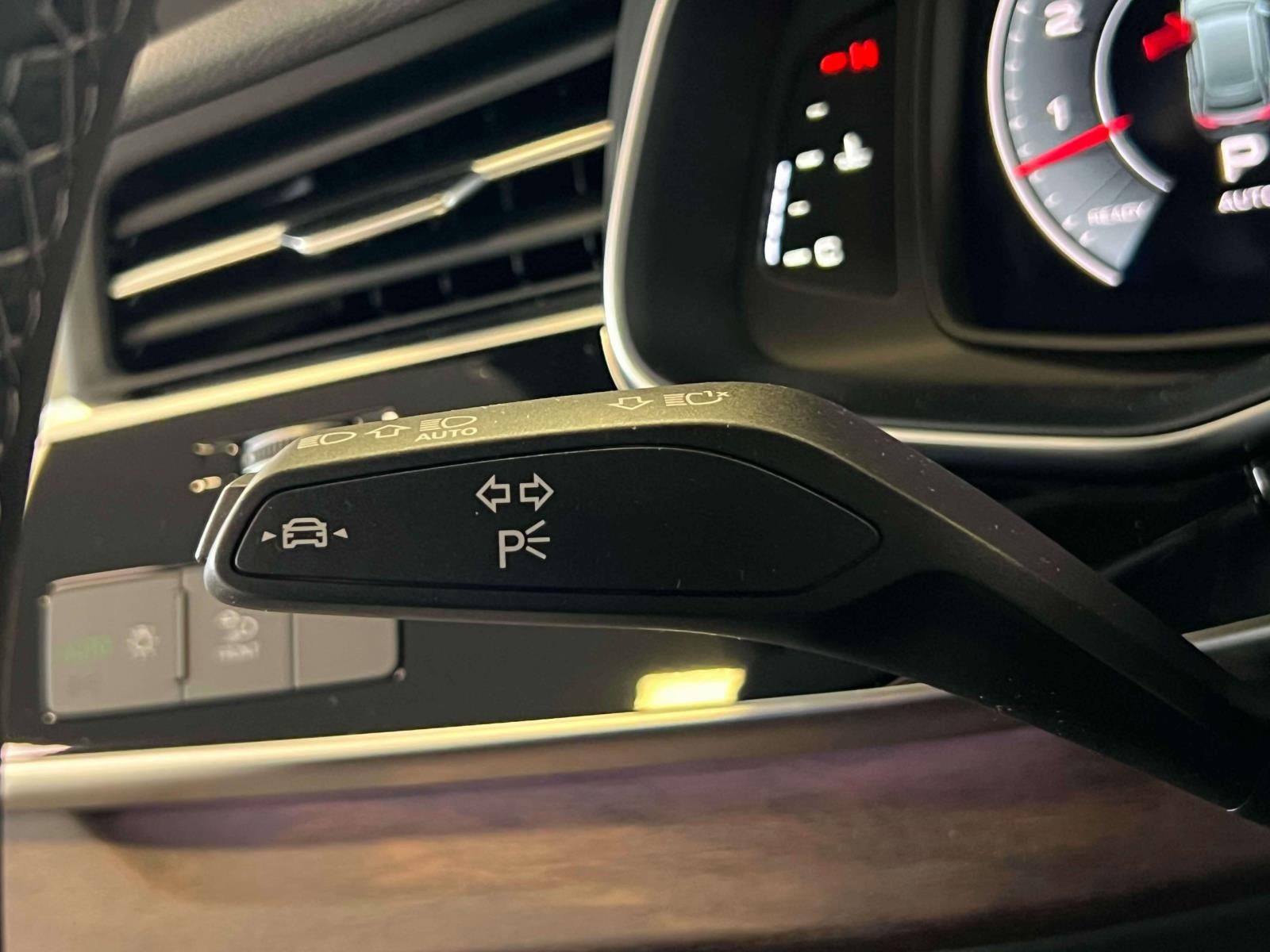 2025 Audi Q8 Premium Plus 55 TFSI quattro