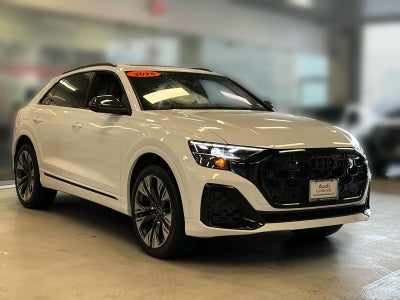 2025 Audi Q8 Premium Plus 55 TFSI quattro