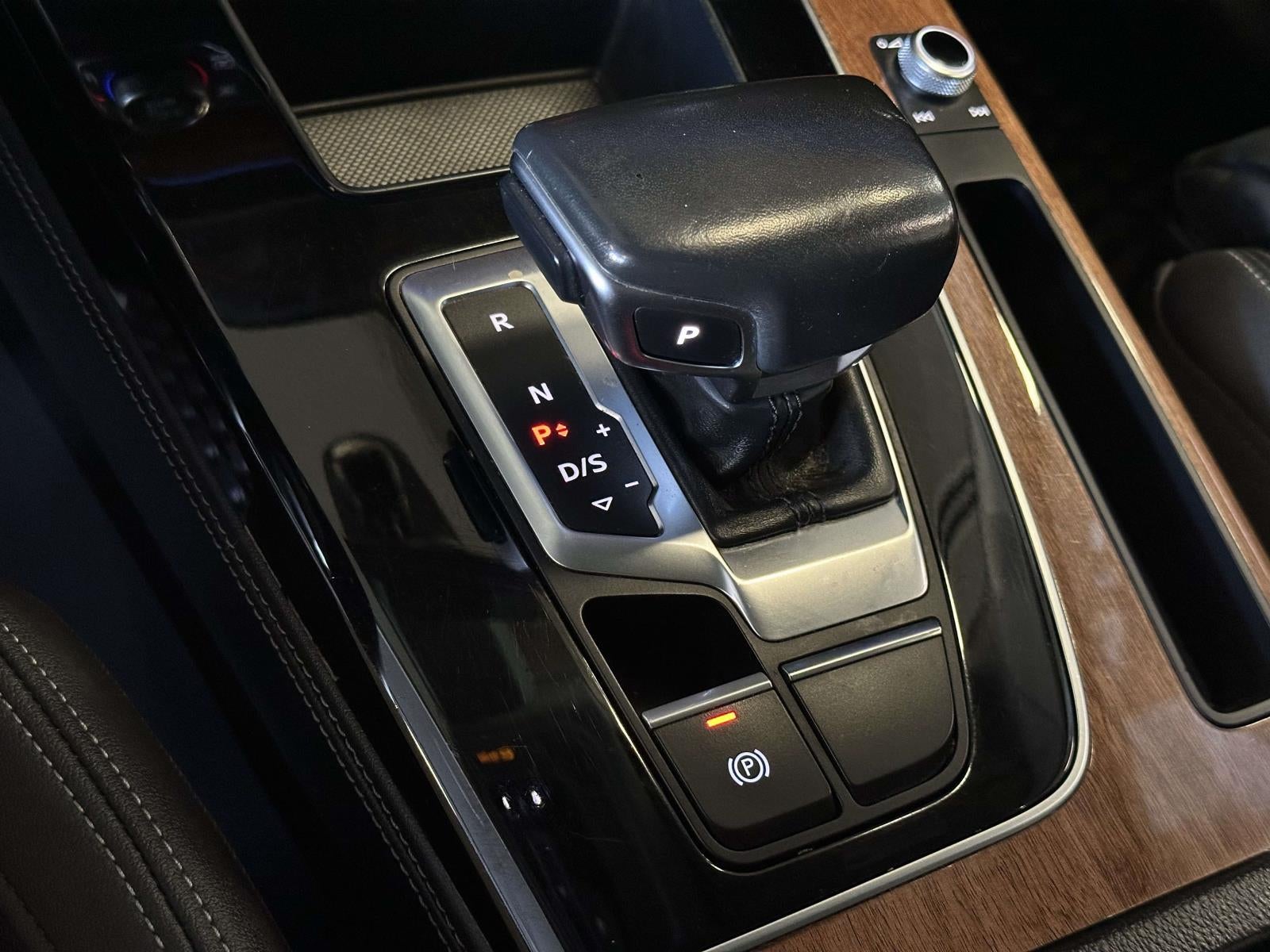 2022 Audi Q5 Prestige 45 TFSI S line quattro S tronic