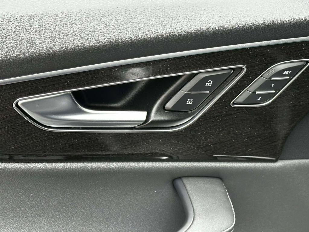 2023 Audi Q8 Prestige 55 TFSI quattro Tiptronic