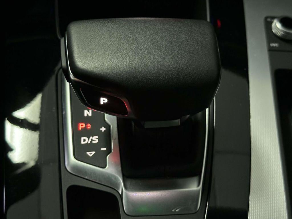 2024 Audi Q5 Premium 45 TFSI S line quattro