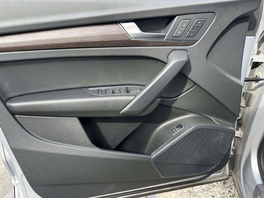 2024 Audi Q5 Premium 45 TFSI S line quattro