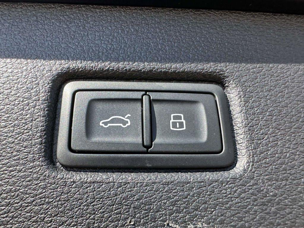 2023 Audi Q7 Premium Plus 55 TFSI quattro Tiptronic