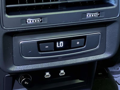 2022 Audi Q7 Premium Plus 55 TFSI quattro Tiptronic