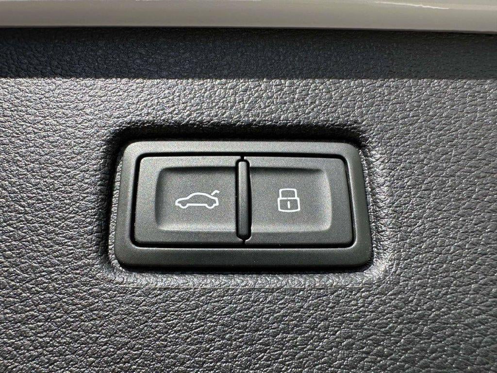 2023 Audi Q7 Premium Plus 55 TFSI quattro Tiptronic