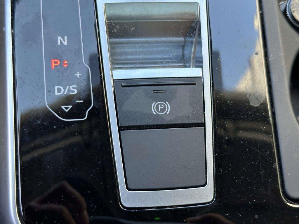 2023 Audi Q7 Premium Plus 55 TFSI quattro Tiptronic