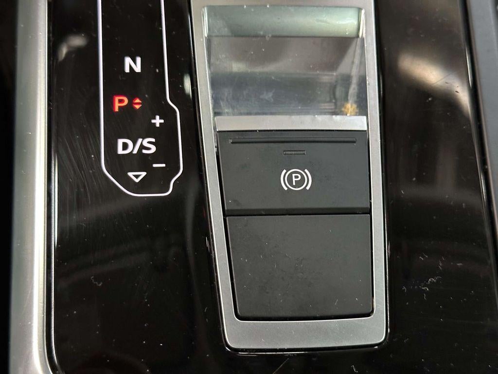 2022 Audi Q7 Premium Plus 55 TFSI quattro Tiptronic