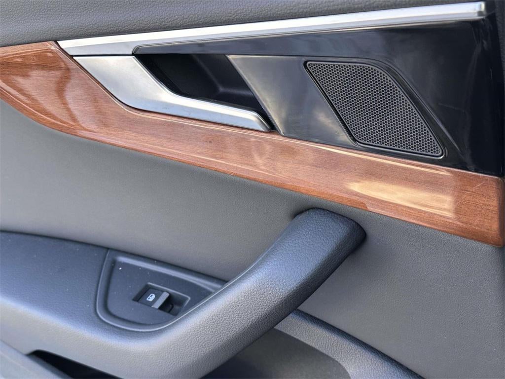 2023 Audi A4 Premium 40 TFSI quattro S tronic