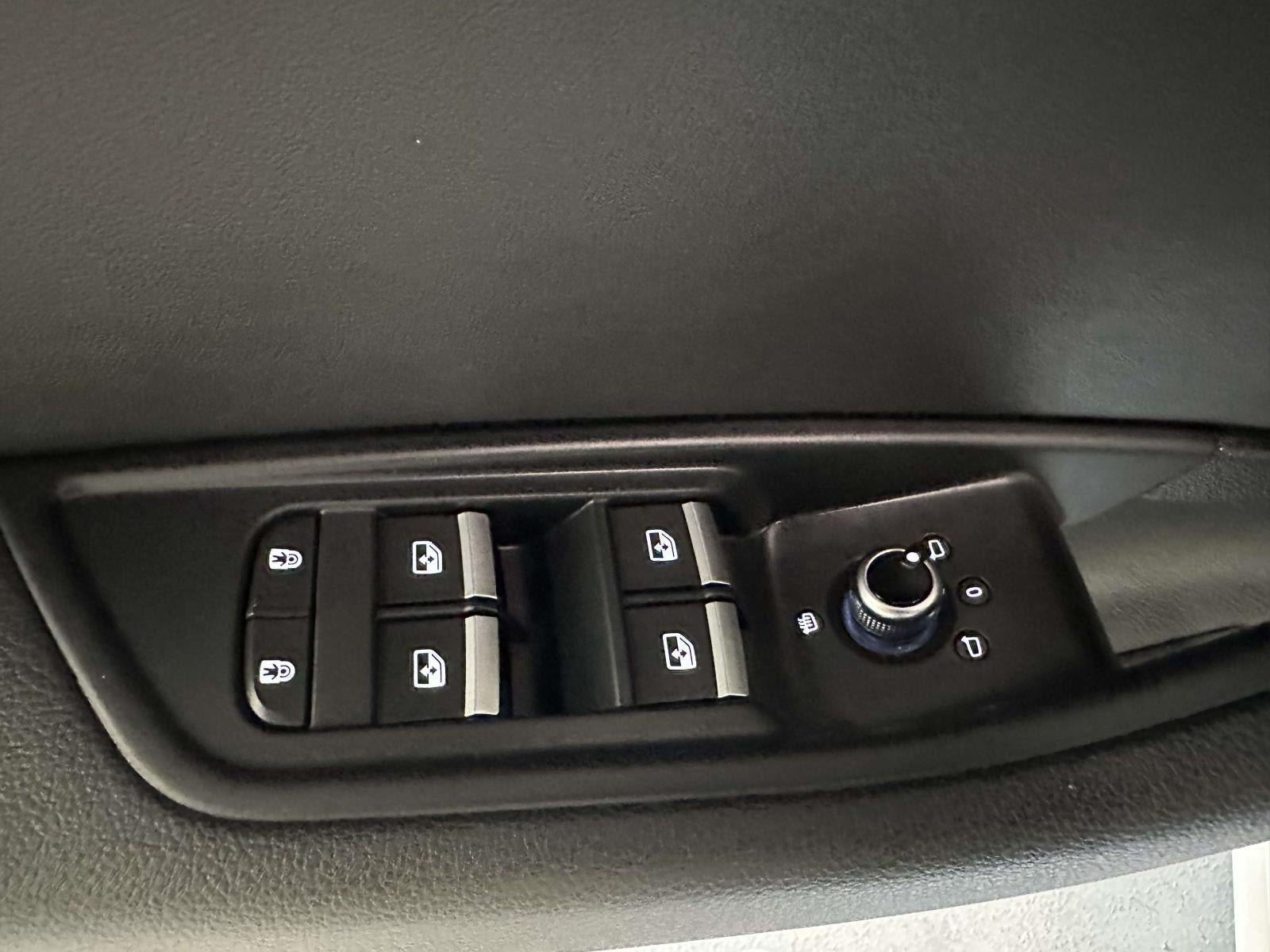 2024 Audi A4 Premium 45 TFSI S line quattro S tronic