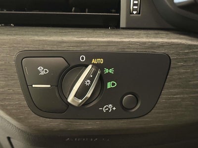 2024 Audi A4 Premium 45 TFSI S line quattro S tronic