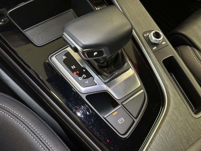 2024 Audi A4 Premium 45 TFSI S line quattro S tronic