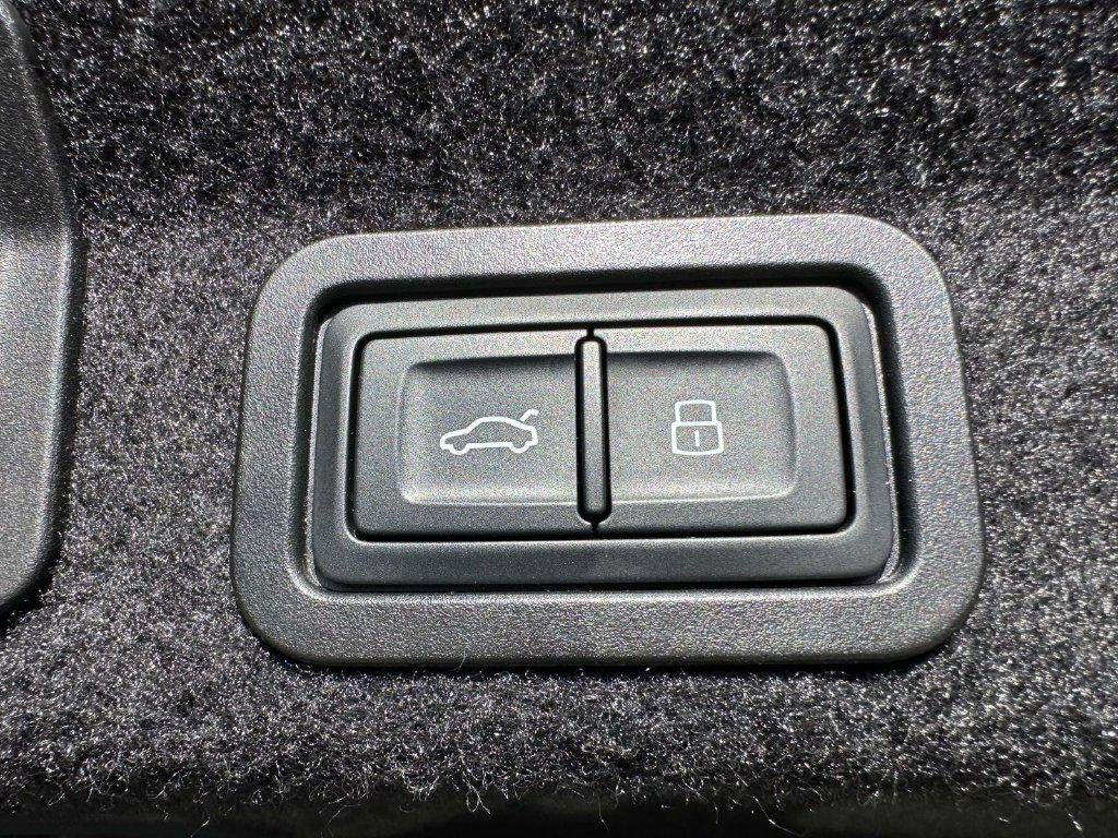 2025 Audi A6 Premium Plus 45 TFSI quattro S tronic