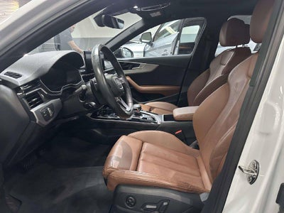 2023 Audi A4 Premium Plus 45 TFSI S line quattro S tronic