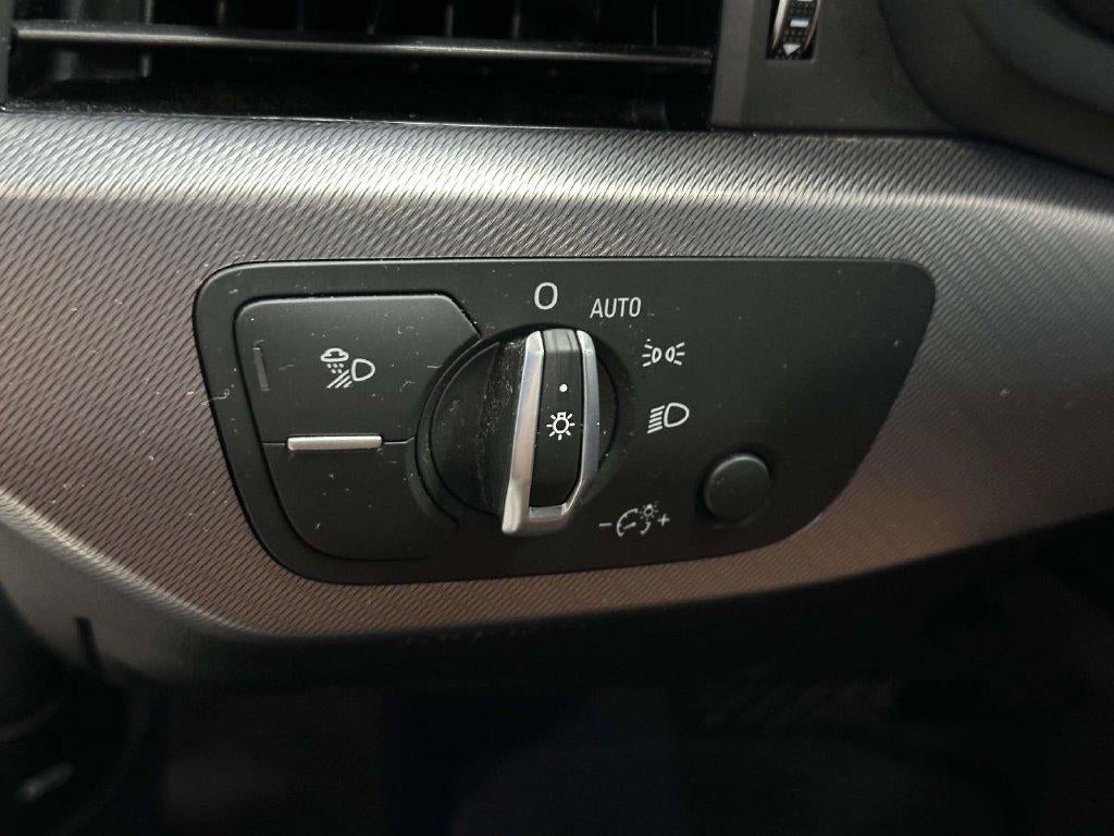 2023 Audi A4 Premium Plus 45 TFSI S line quattro S tronic