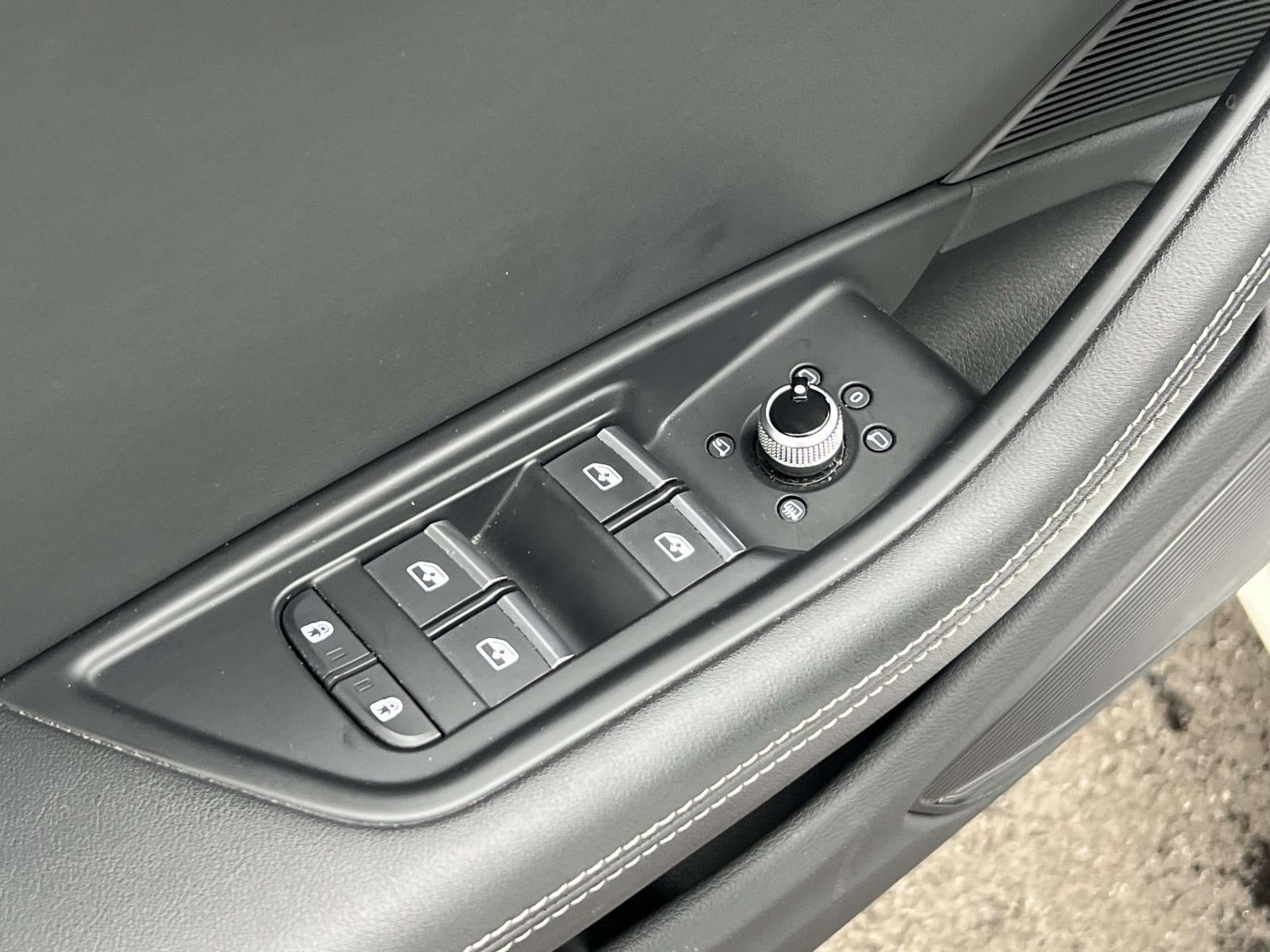 2023 Audi A4 Premium Plus 45 TFSI S line quattro S tronic