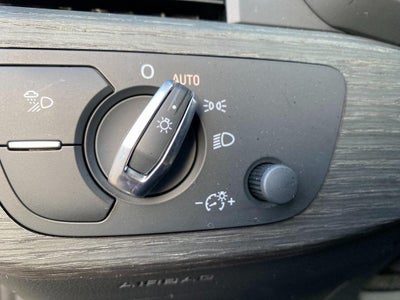 2024 Audi A4 Premium Plus 45 TFSI S line quattro S tronic