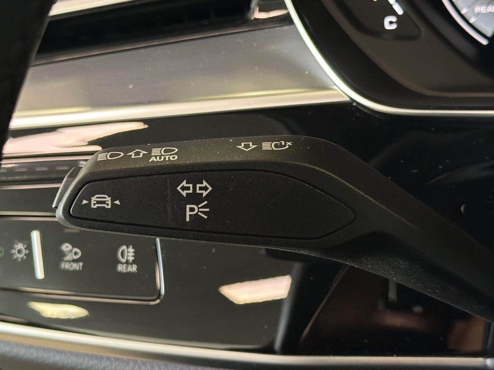 2025 Audi A8 L 55 TFSI quattro Tiptronic