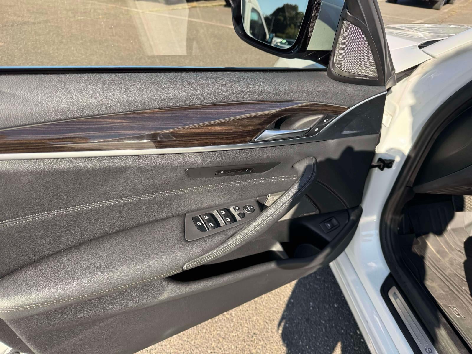 2023 BMW 530 i xDrive