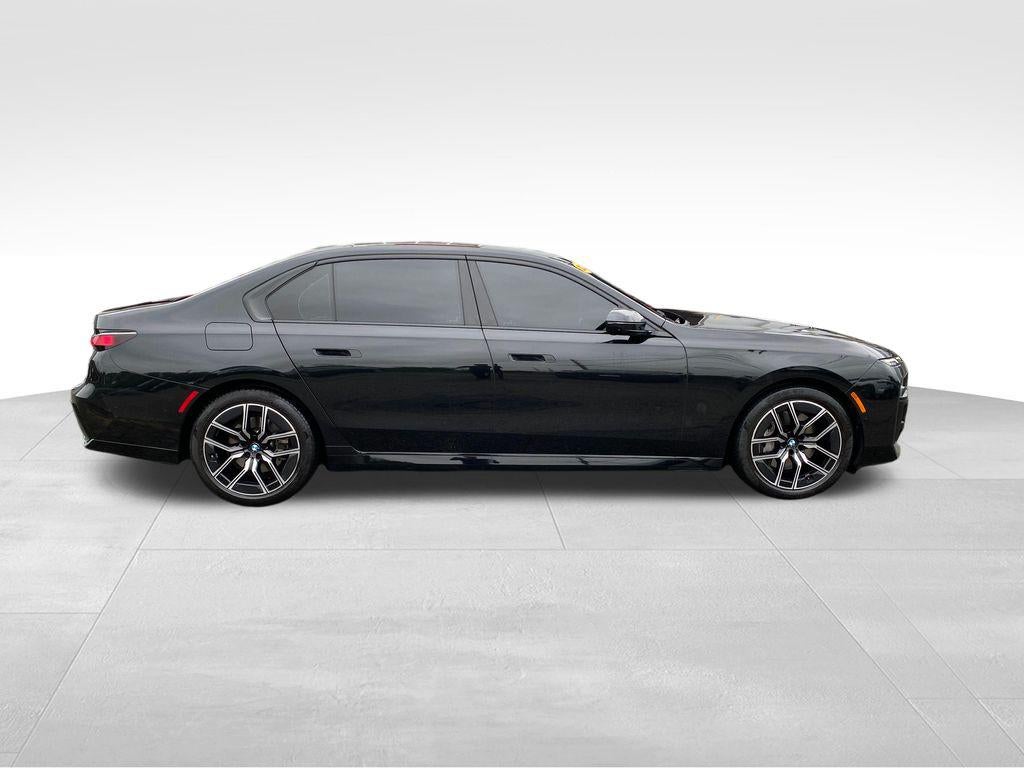 2025 BMW 740i xDrive