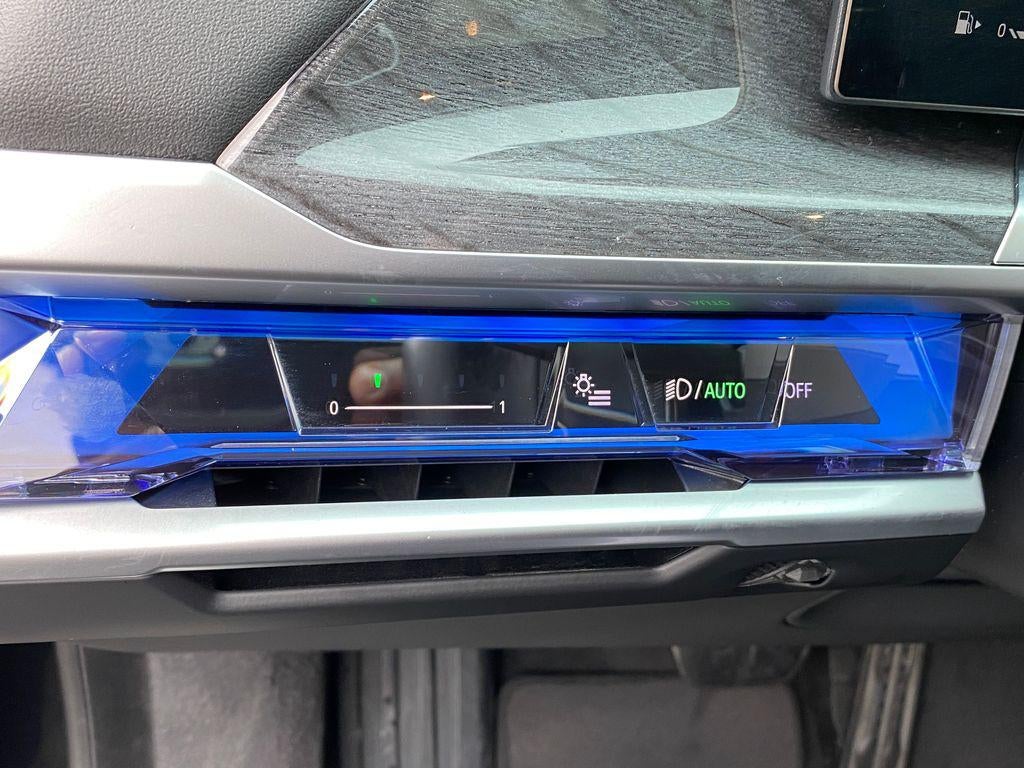2025 BMW 740i xDrive