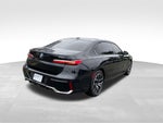 2025 BMW 740i xDrive