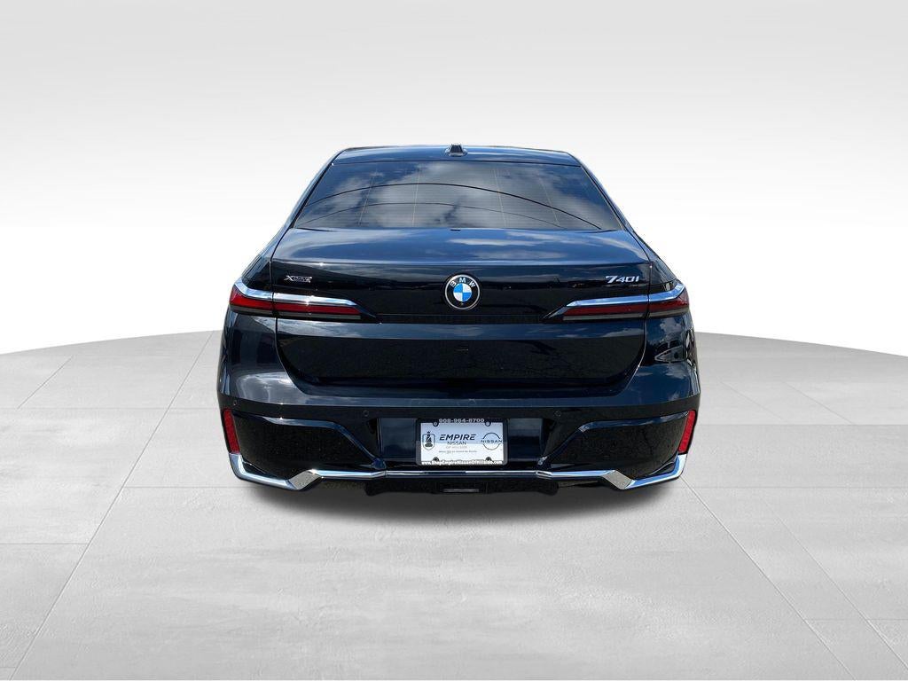 2025 BMW 740i xDrive