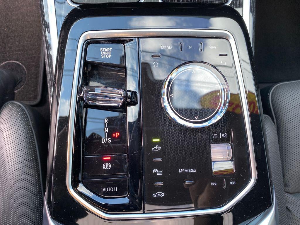 2025 BMW 740i xDrive