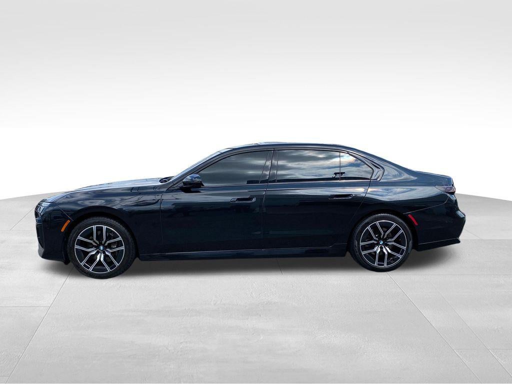 2025 BMW 740i xDrive
