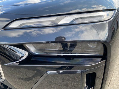 2025 BMW 740i xDrive