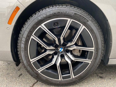 2025 BMW 740i xDrive