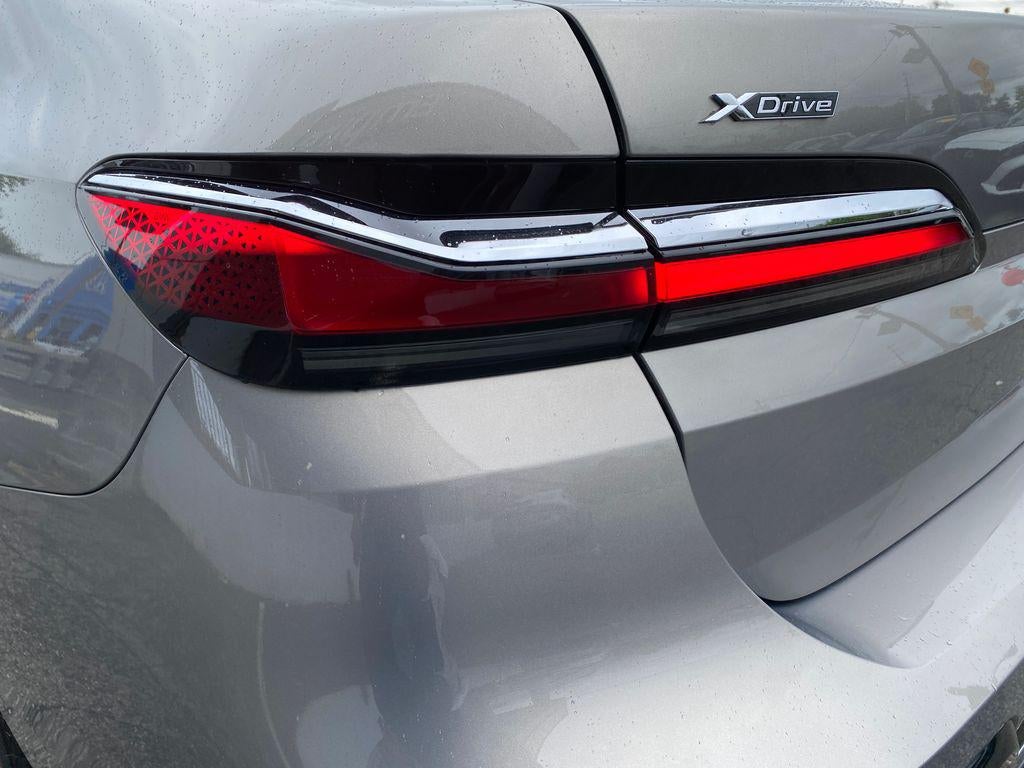 2025 BMW 740i xDrive