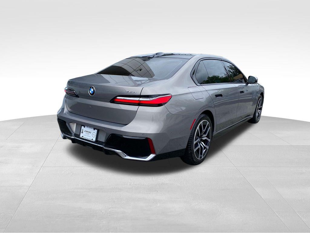 2025 BMW 740i xDrive