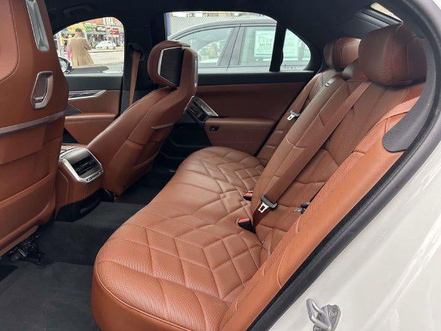 2023 BMW 760 i xDrive