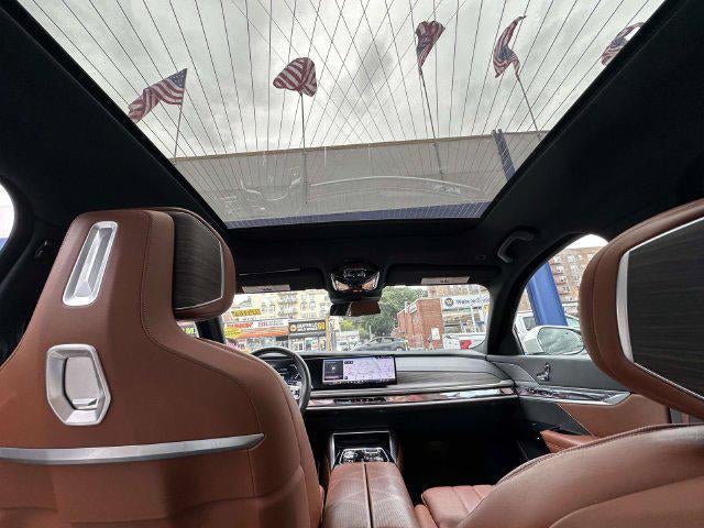 2023 BMW 760 i xDrive