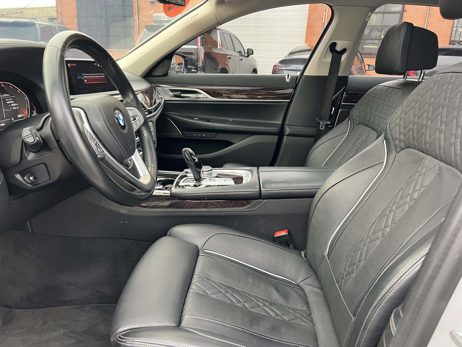 2021 BMW 750i xDrive