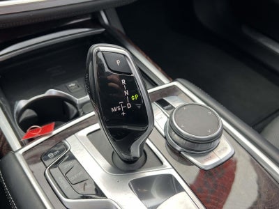 2021 BMW 750i xDrive