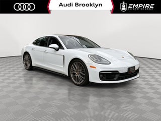 2023 Porsche Panamera 4