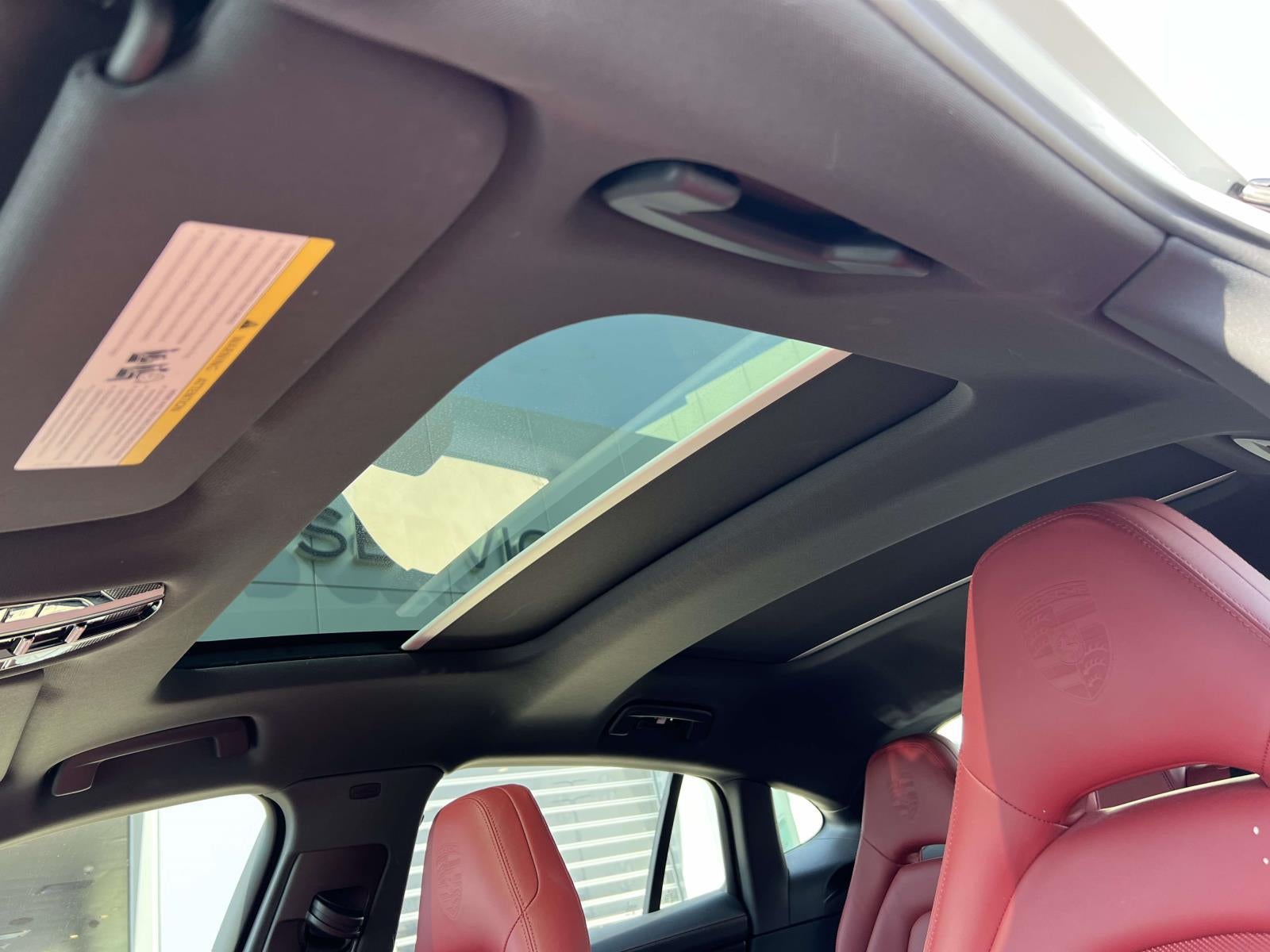 2023 Porsche Panamera 4 Platinum Edition