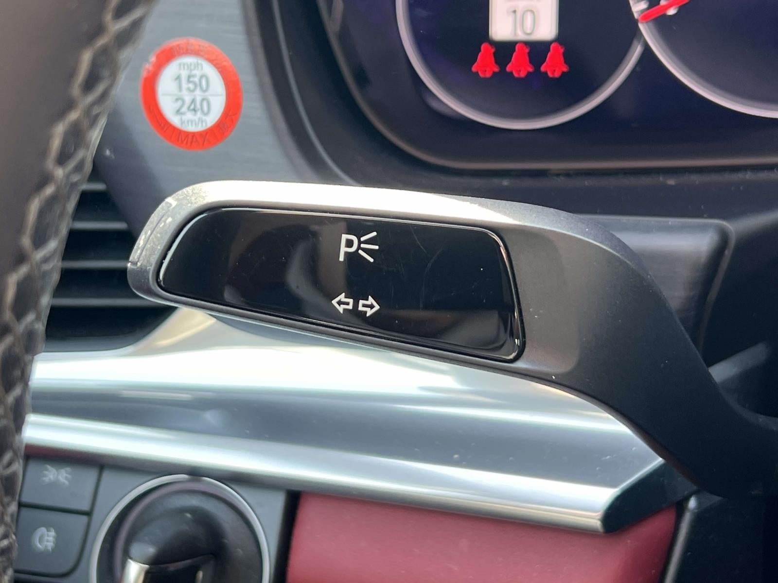 2023 Porsche Panamera 4 Platinum Edition