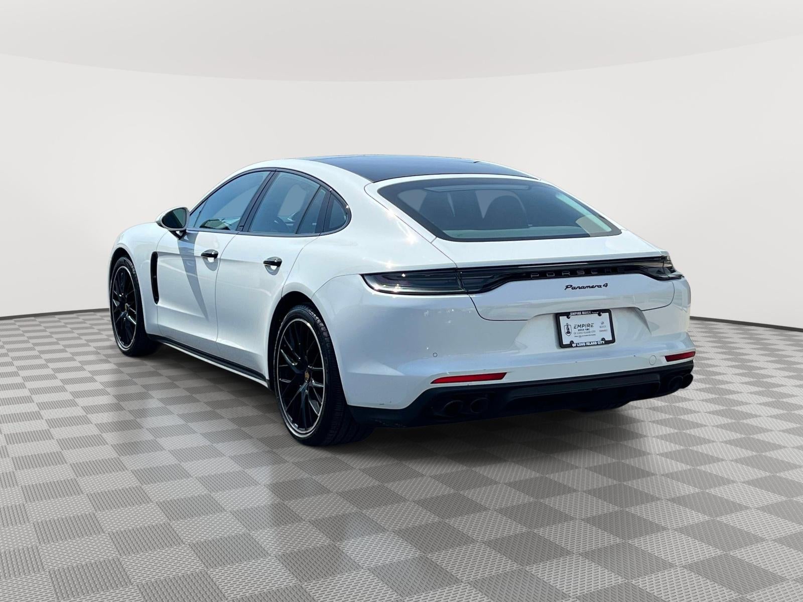 2023 Porsche Panamera 4 Platinum Edition